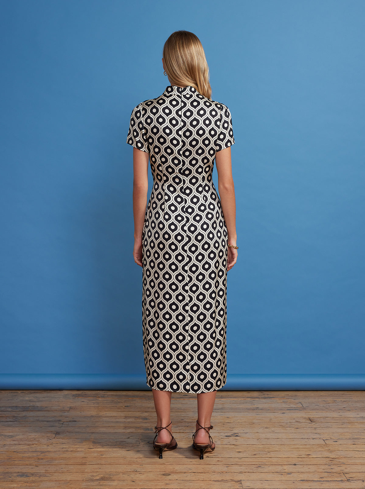 Leia Black Wallpaper Print Midi Dress