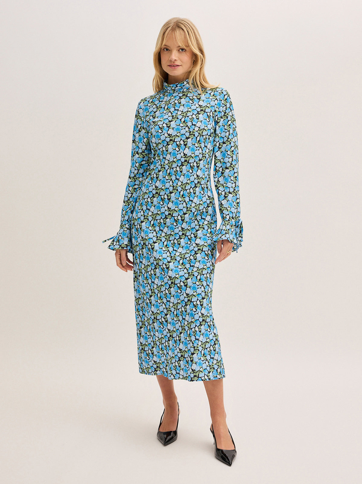 Rory Blue Floral Print Midi Dress